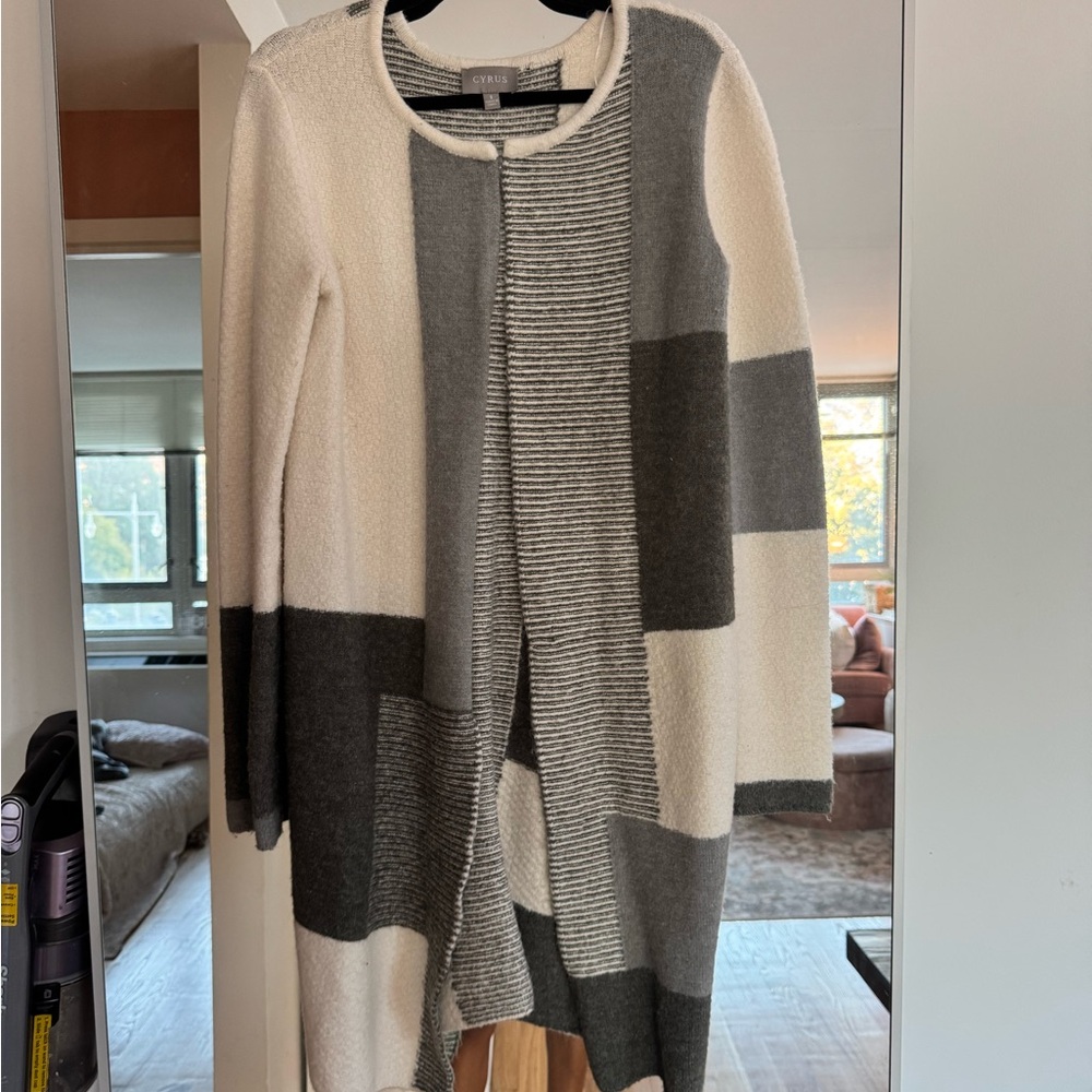 Cyrus Women's Colorblock Open Front Cardigan - Gray and Cream